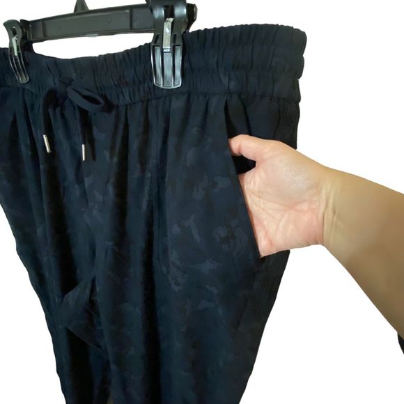 Athleta Printed Farallon Jogger Pant Women's Plus 20‎ Blue Camo Pull On - Picture 3 of 14